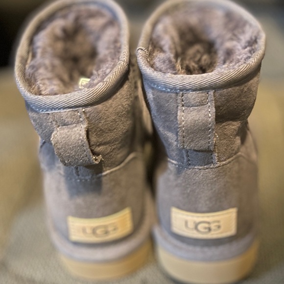 UGG Classic Short II Boots - Woman’s Brand NEW - Picture 6 of 9